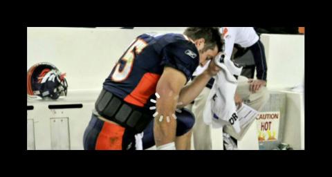 Tim Tebow Draws Thousands to Easter Service in Texas